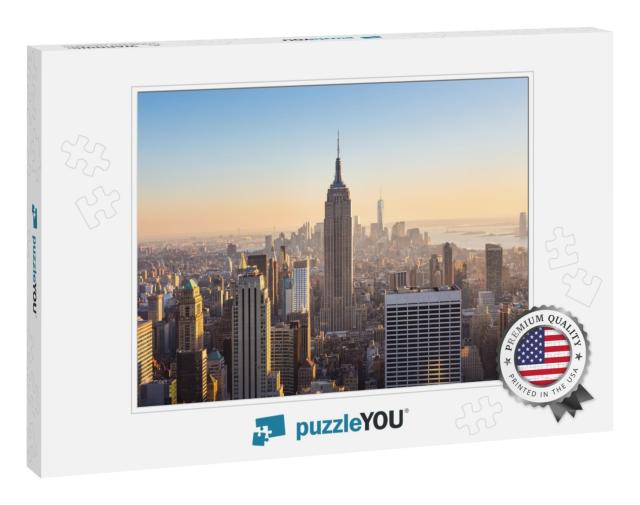 New York City. Manhattan Downtown Skyline with Illuminate... Jigsaw Puzzle