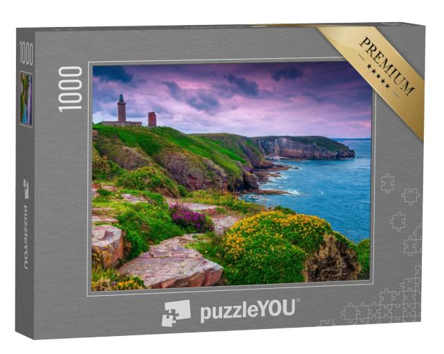 Puzzel 1000 stukjes „De vuurtoren van Cap Frehel op de rotsachtige kustlijn van Bretagne, Frankrijk,“