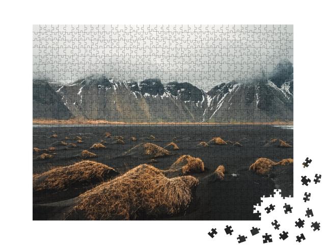 Puzzle 1000 Teile „Stokksnes Kap und Vestrahorn Berg: Landschaft im Winter in Island“