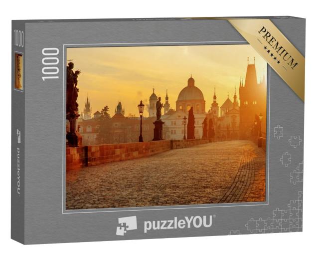 Puzzel 1000 stukjes „Karelsbrug in de gouden zonsopgang, Praag, Tsjechië“