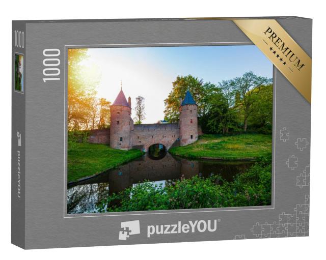 Puzzel 1000 stukjes „Oude waterpoort Monnikendam in de stad Amersfoort“