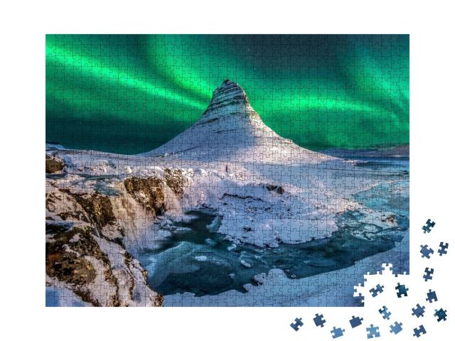 Puzzle 1000 Teile „Nordlichter erscheinen über dem Berg Kirkjufell in Island.“