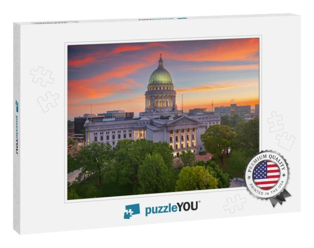 Madison, Wisconsin, USA State Capitol Building At Twilight... Jigsaw Puzzle
