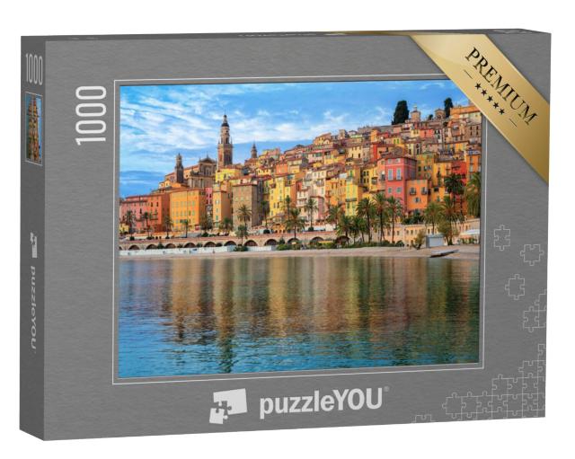 Puzzel 1000 stukjes „Kleurrijke huizen en zandstrand: uitzicht op Menton, Rivièra, Frankrijk“