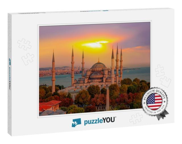 The Blue Mosque, Sultanahmet, Istanbul, Turkey... Jigsaw Puzzle