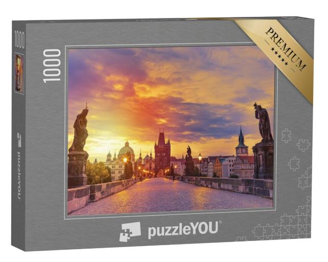 Puzzel 1000 stukjes „Uitzicht op de Karelsbrug in Praag bij zonsondergang“