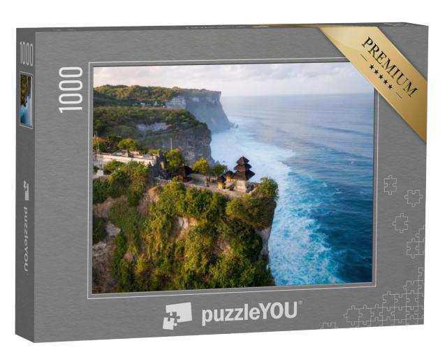 Puzzel 1000 stukjes „Luchtfoto: Zonsopgang bij Luhur Uluwatu op Bali, Indonesië“