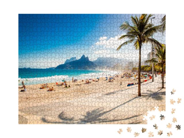 Puzzle 1000 Teile „Palmen und Two Brothers Mountain am Strand von Ipanema, Rio de Janeiro“