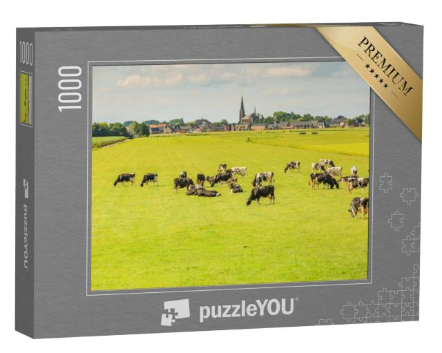 Puzzel 1000 stukjes „Polderlandschap met melkkoeien in de wei op de achtergrond het dorp Langeraar“