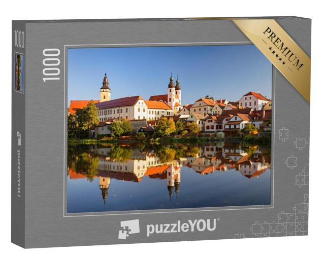 Puzzel 1000 stukjes „Uitzicht op Telc over de vijver met weerspiegelingen, Zuid-Moravië, Tsjechië“