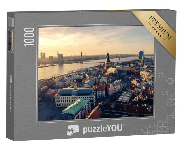 Puzzel 1000 stukjes „Luchtfoto van bovenaf van het oude stadscentrum van Riga, Letland“