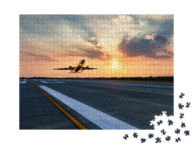 Puzzle 1000 Teile „Flug in den Sonnenuntergang: Start eines Passagierflugzeugs im Abendhimmel“