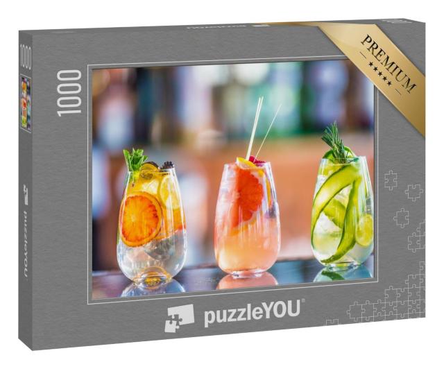 Puzzle 1000 Teile „Gin-Tonic-Cocktails in Gläsern auf Bar-Theke “