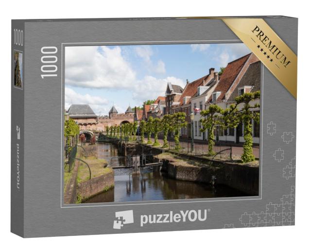 Puzzel 1000 stukjes „Historische middeleeuwse binnenstad met uitzicht op de Koppelpoort in Amersfoort“