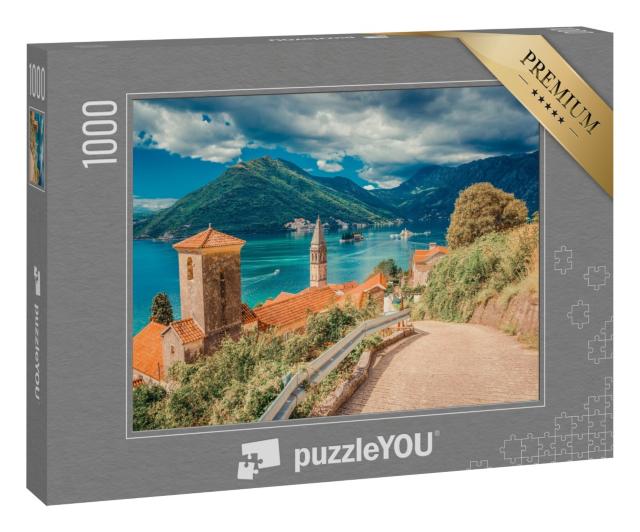 Puzzle 1000 Teile „Hafen und Gebäude der Boka Kotor-Bucht bei Sonnenschein, Montenegro“