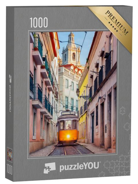 Puzzel 1000 stukjes „Straat in Lissabon met historische tram, Portugal“