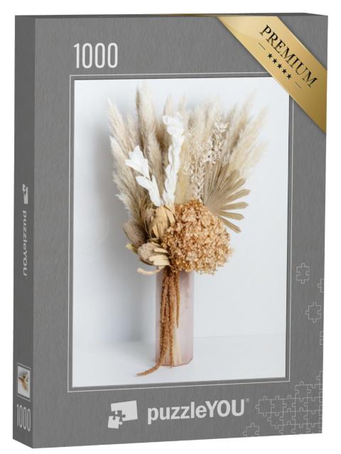 Puzzel 1000 stukjes „Gedroogd bloemstuk met banksia, hortensia, pampagras, palmbladeren“