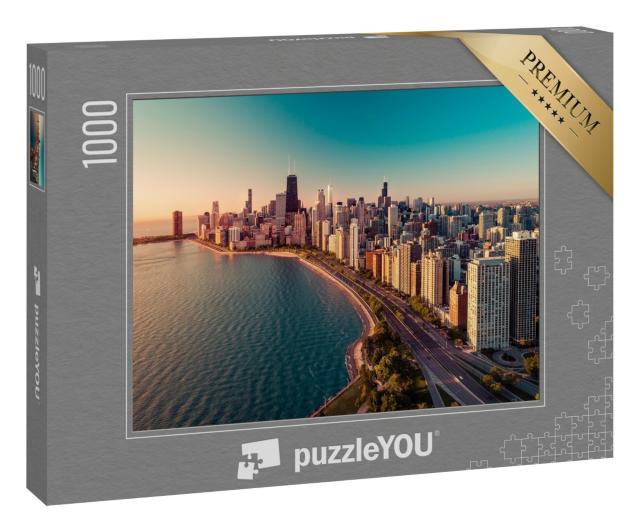 Puzzle 1000 Teile „Skyline von Chicago mit Sonnenaufgang und Lake Michigan“