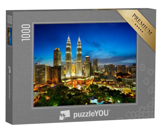 Puzzel 1000 stukjes „Luchtfoto van de skyline van Kuala Lumpur bij zonsondergang, Maleisië“