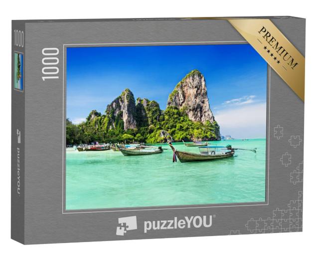 Puzzel 1000 stukjes „Langwerpige boten op het strand in Thailand“