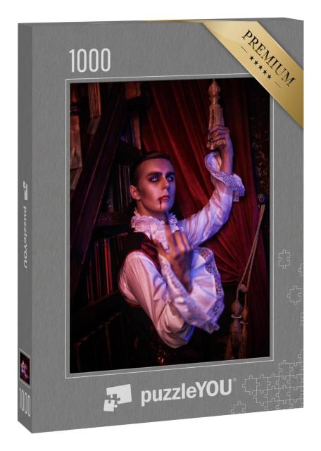 Puzzle 1000 Teile „Halloween: Porträt eines Vampir-Aristokraten, der dem Betrachter zuwinkt“