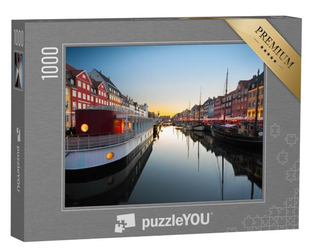 Puzzel 1000 stukjes „Schepen in Nyhavn bij zonsondergang, Kopenhagen in Denemarken“