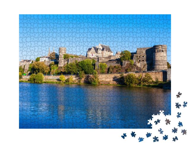 Puzzle 1000 Teile „Chateau Angers im Loiretal, Frankreichs“