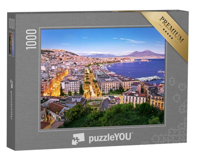 Puzzel 1000 stukjes „Panoramisch uitzicht op Napels bij nacht, Campanië, Italië“