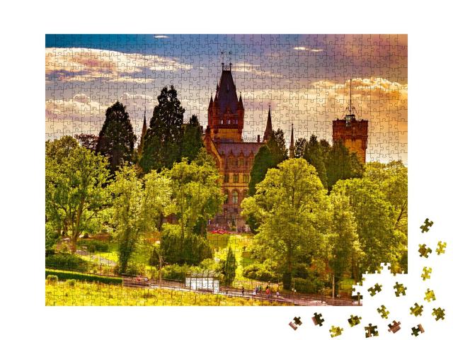 Puzzle 1000 Teile „Schöne Sonnenuntergangslandschaft mit Schloss Drachenburg in Königswinter am Rhein“