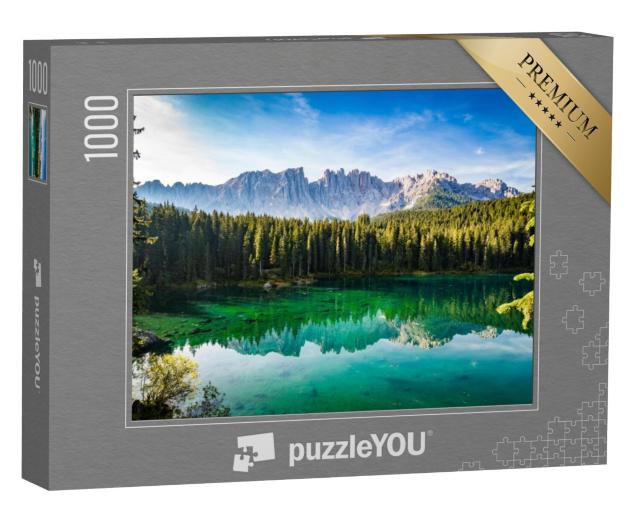 Puzzel 1000 stukjes „Zonnige ochtend bij het Carezza meer bij zonsopgang, Zuid-Tirol, Italië“