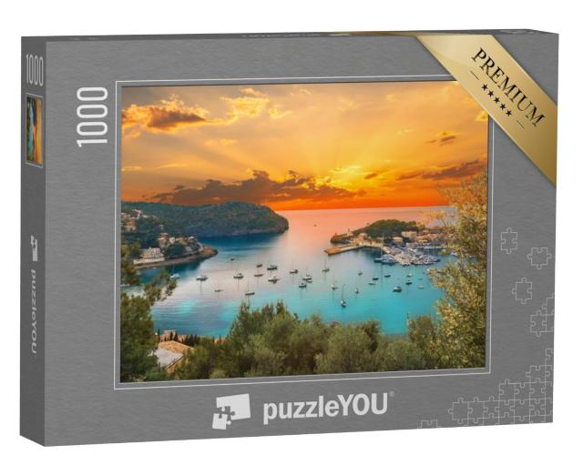 Puzzel 1000 stukjes „Uitzicht op de beroemde haven van Soller, zonsondergang op Mallorca“