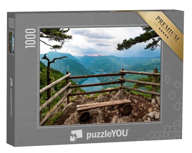 Puzzel 1000 stukjes „Uitkijkpunt Banjska stena, Nationaal Park Tara, Servië“