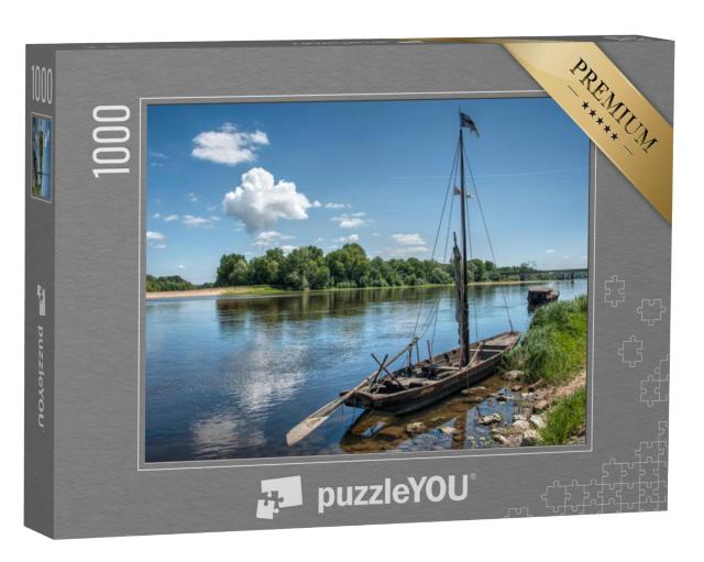 Puzzel 1000 stukjes „Kleine vissersboot op de Loire in het westen van Frankrijk“