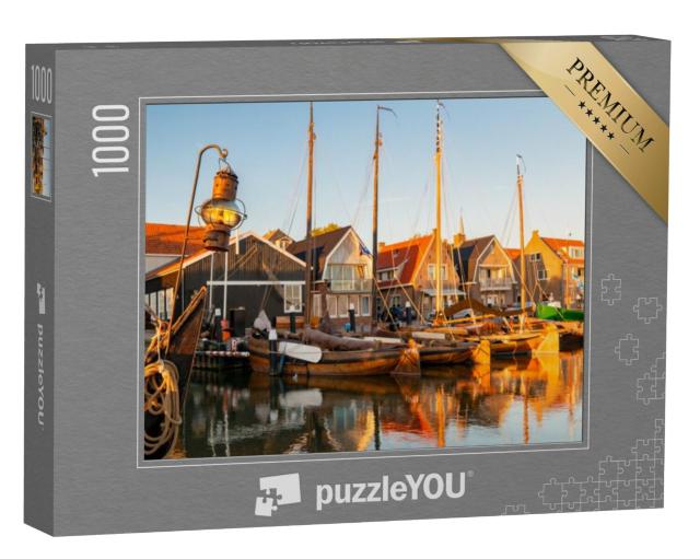 Puzzel 1000 stukjes „Traditioneel vissersdorp Urk bij zonsondergang, Flevoland“