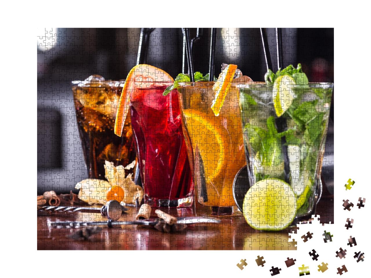 Puzzle 1000 Teile „Whiskey-Cola, Mojito, Orangen-Cocktail und Erdbeer-Cocktail“