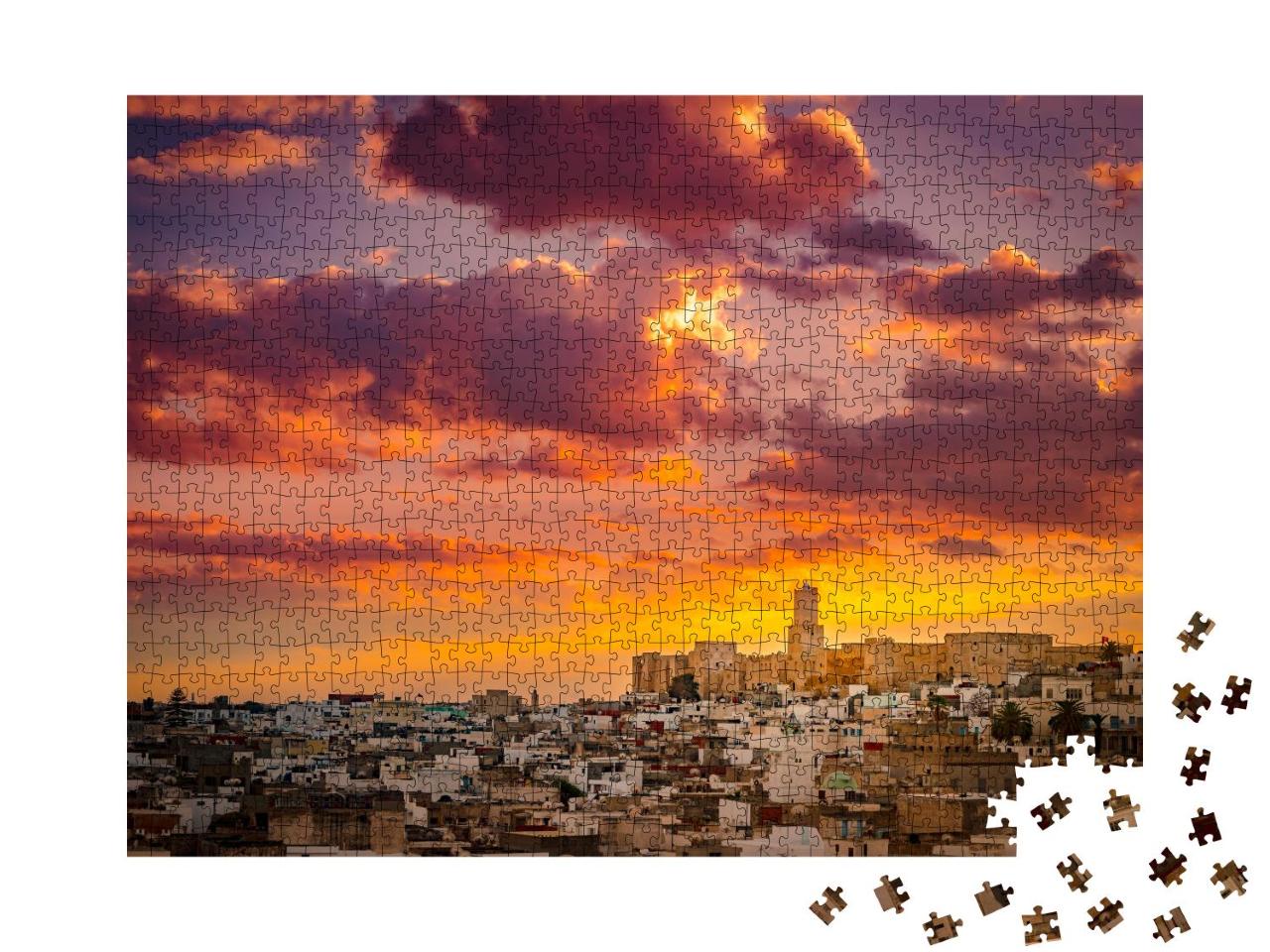 Puzzle 1000 Teile „Sonnenaufgang über der Medina und der Burg Kasbah in Sousse, Tunesien“
