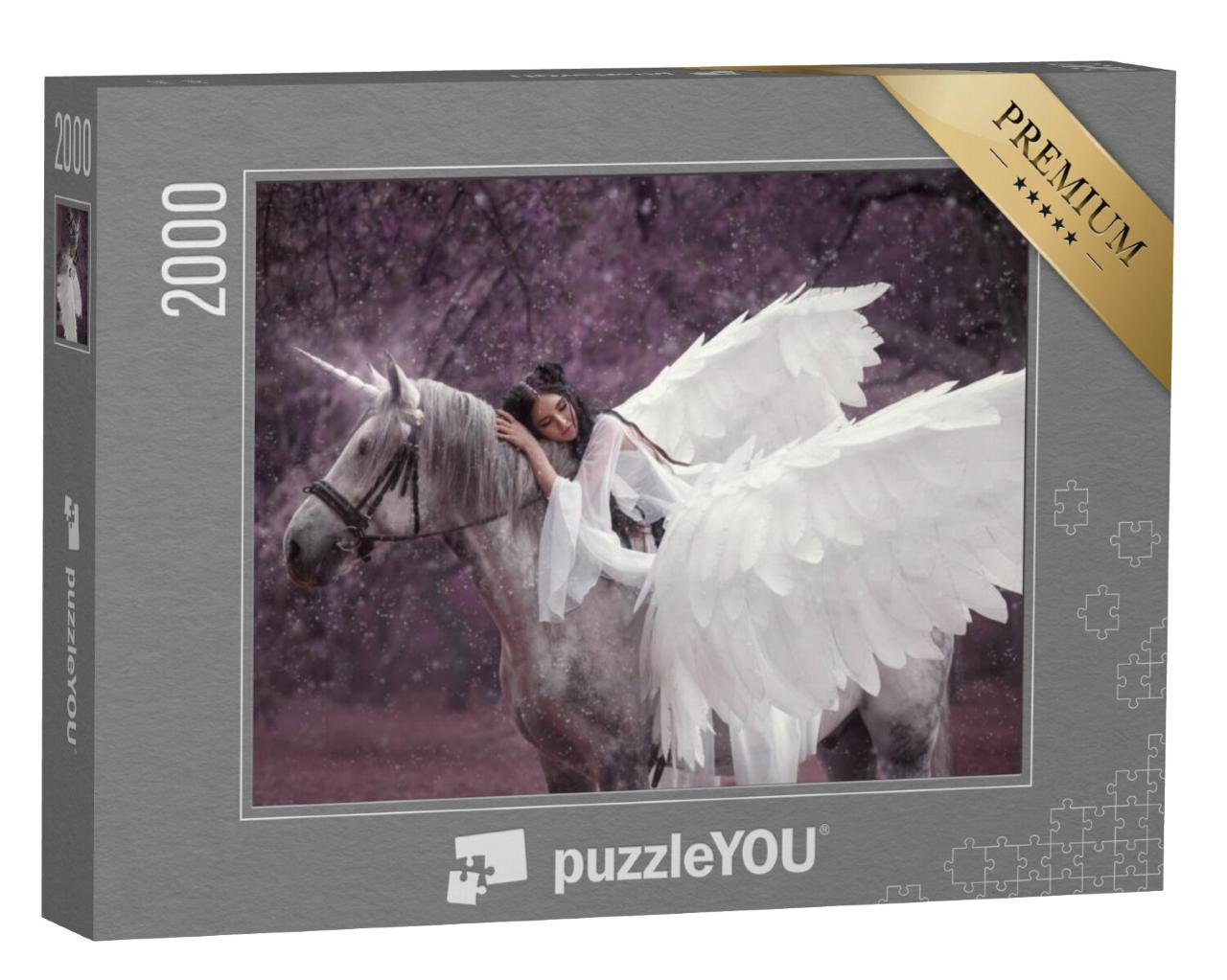 Puzzel 2000 stukjes „Wit elfje op haar witgevleugelde eenhoorn“