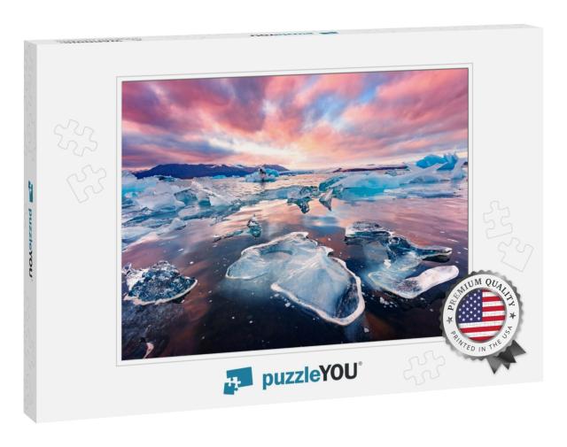 Incredible Landscape with Icebergs in Jokulsarlon Glacial... Jigsaw Puzzle