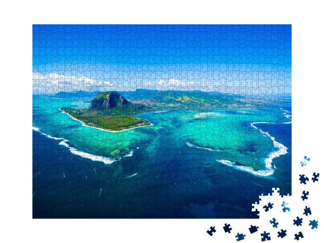 Puzzle 1000 Teile „Mauritius mit dem Mount Le Morne Brabant und Unterwasser-Wasserfall“