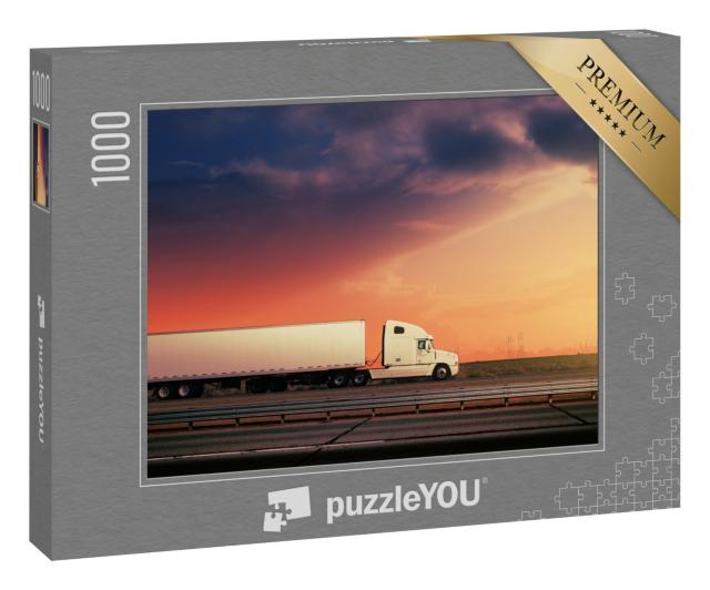 Puzzle „Weißer Lastwagen auf der Autobahn mit Sonnenunterg “