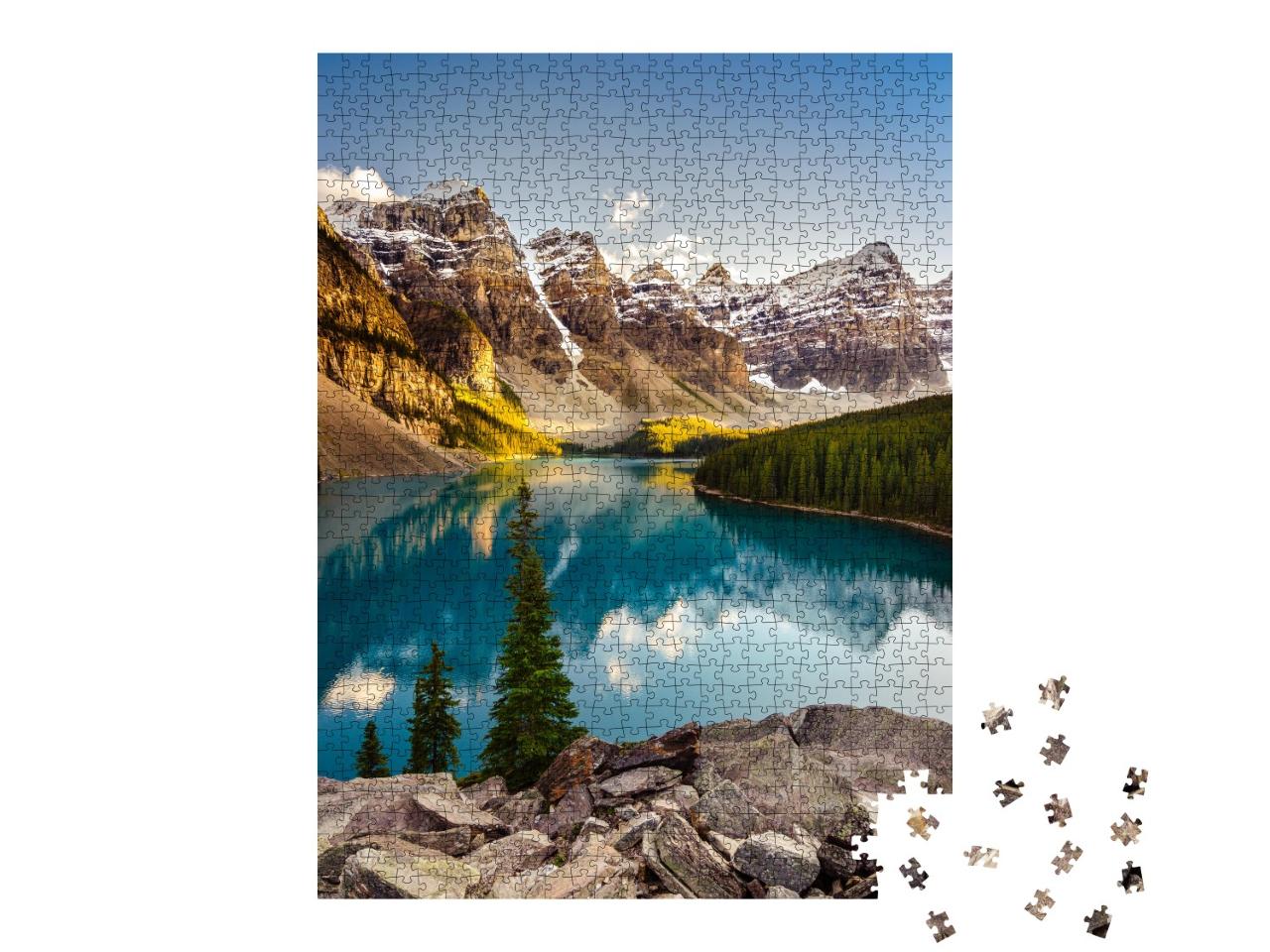 Puzzle 1000 Teile „Der Moraine See im Sonnenuntergang der kanadischen Rocky Mountains“