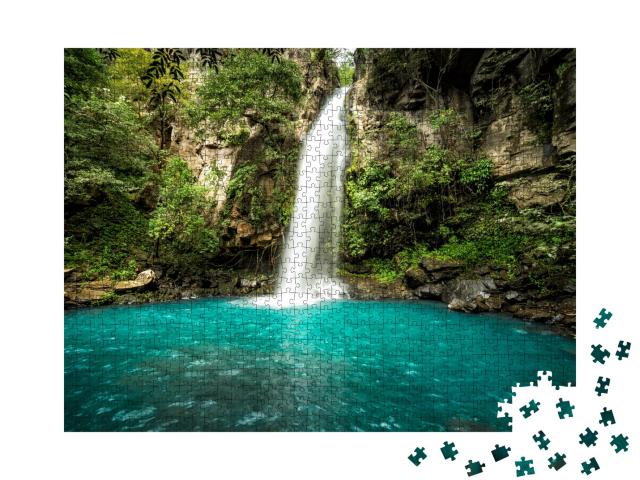 Puzzle 1000 Teile „Majestätischer Wasserfall im Regenwald von Costa Rica“
