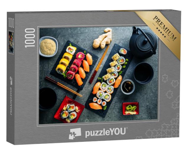 Puzzel 1000 stukjes „Maki en binnenstebuiten rollen met tonijn, zalm, garnalen en avocado“