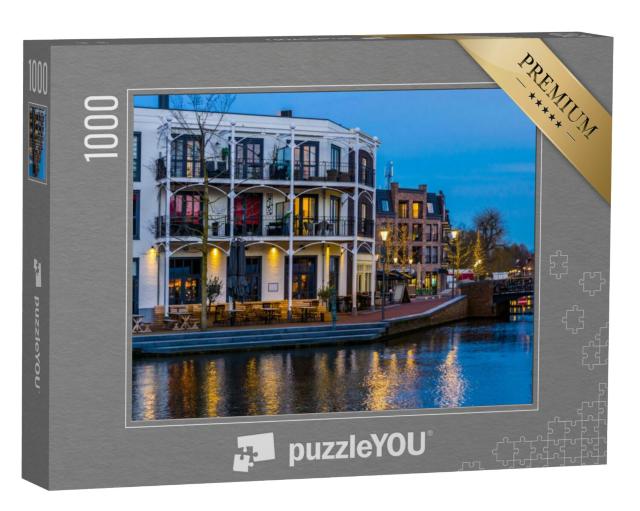 Puzzel 1000 stukjes „Nederlandse flats met balkons aan het water, Alphen aan den Rijn, Nederland“