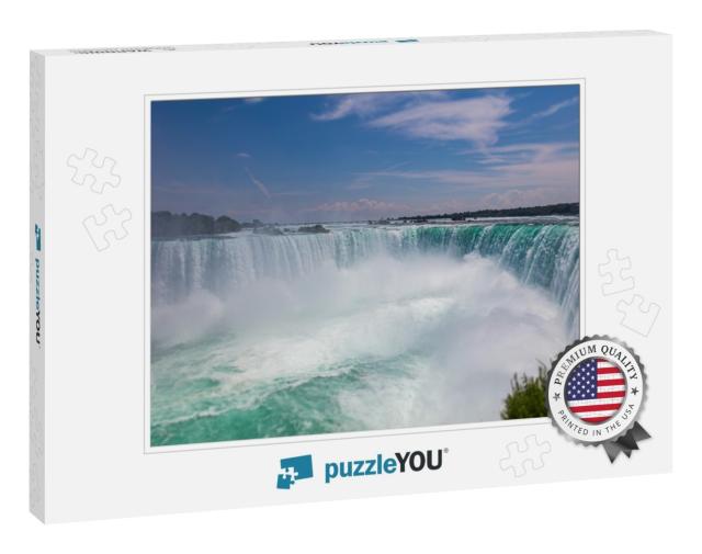 View of the Impressive Niagara Falls. Horseshoe Falls fro... Jigsaw Puzzle