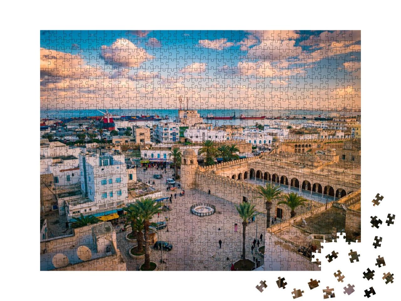 Puzzle 1000 Teile „Sonnenuntergang über Sousse, Stadtbild mit Moschee und Hafen, Tunesien“