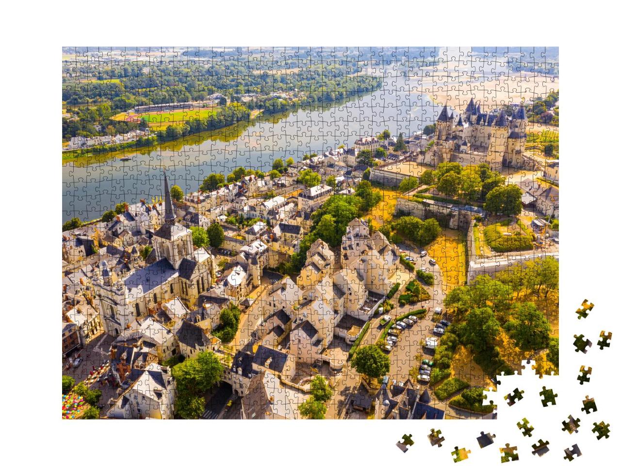 Puzzle 1000 Teile „Stadt Saumur mit mittelalterlicher Burg am Ufer der Loire, Frankreich“