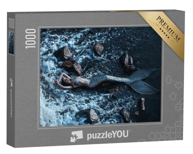 Puzzel 1000 stukjes „Dromende zilveren zeemeermin aan de kust“