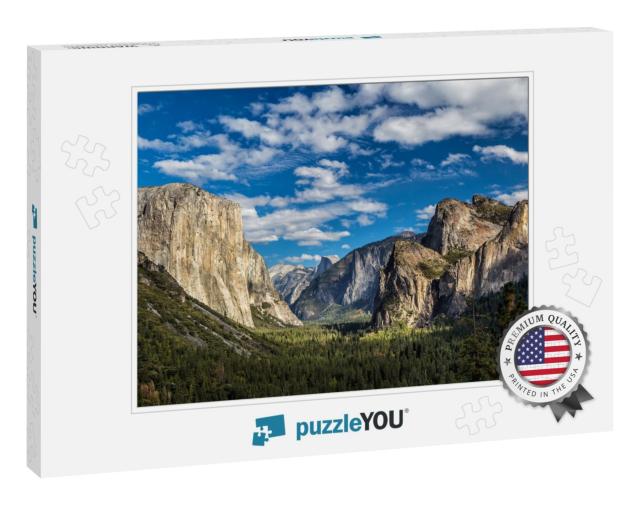 Yosemite National Park Valley from Tunnel View... Jigsaw Puzzle