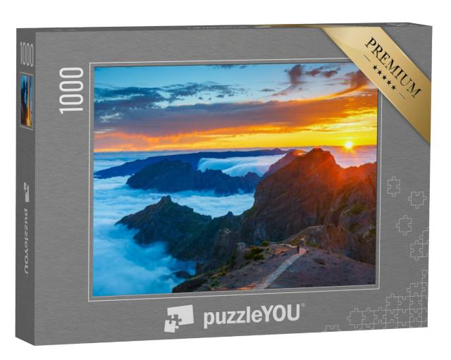 Puzzel 1000 stukjes „Mystieke zonsondergang boven de bergen, Madeira, Portugal“